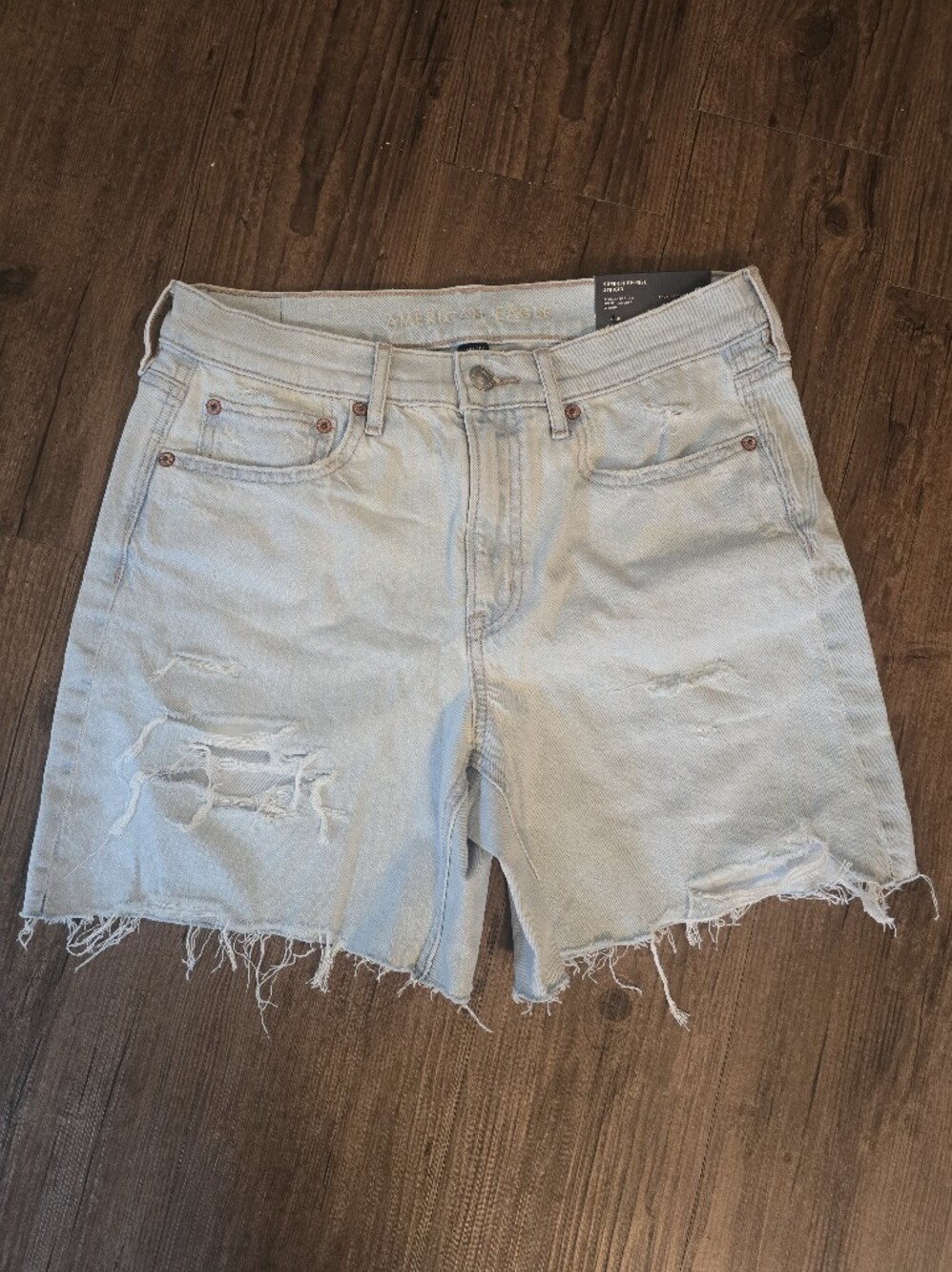 American Eagle Outfitters Distressed Relaxed Fit Cutoff Denim Shorts-NWT